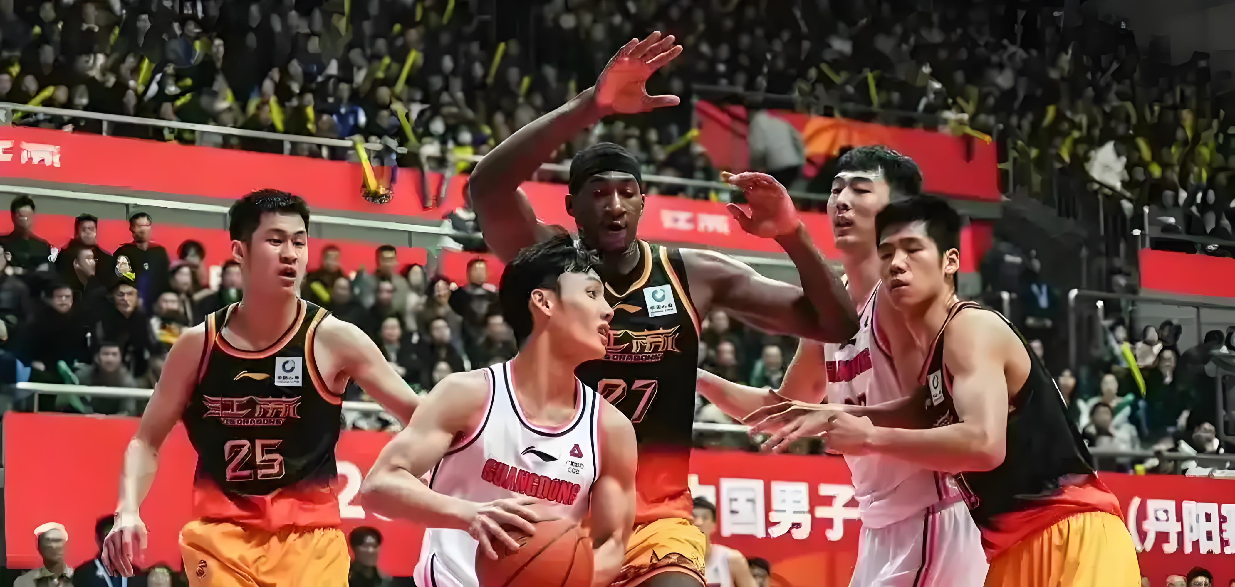 华体会娱乐-江苏男篮迎来胜利，球队士气高涨