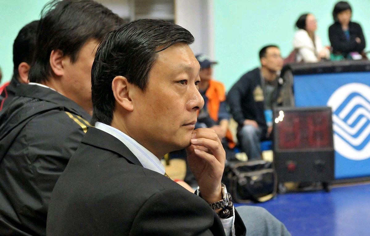 上海男篮主教练调整战术，迎接新的挑战的简单介绍