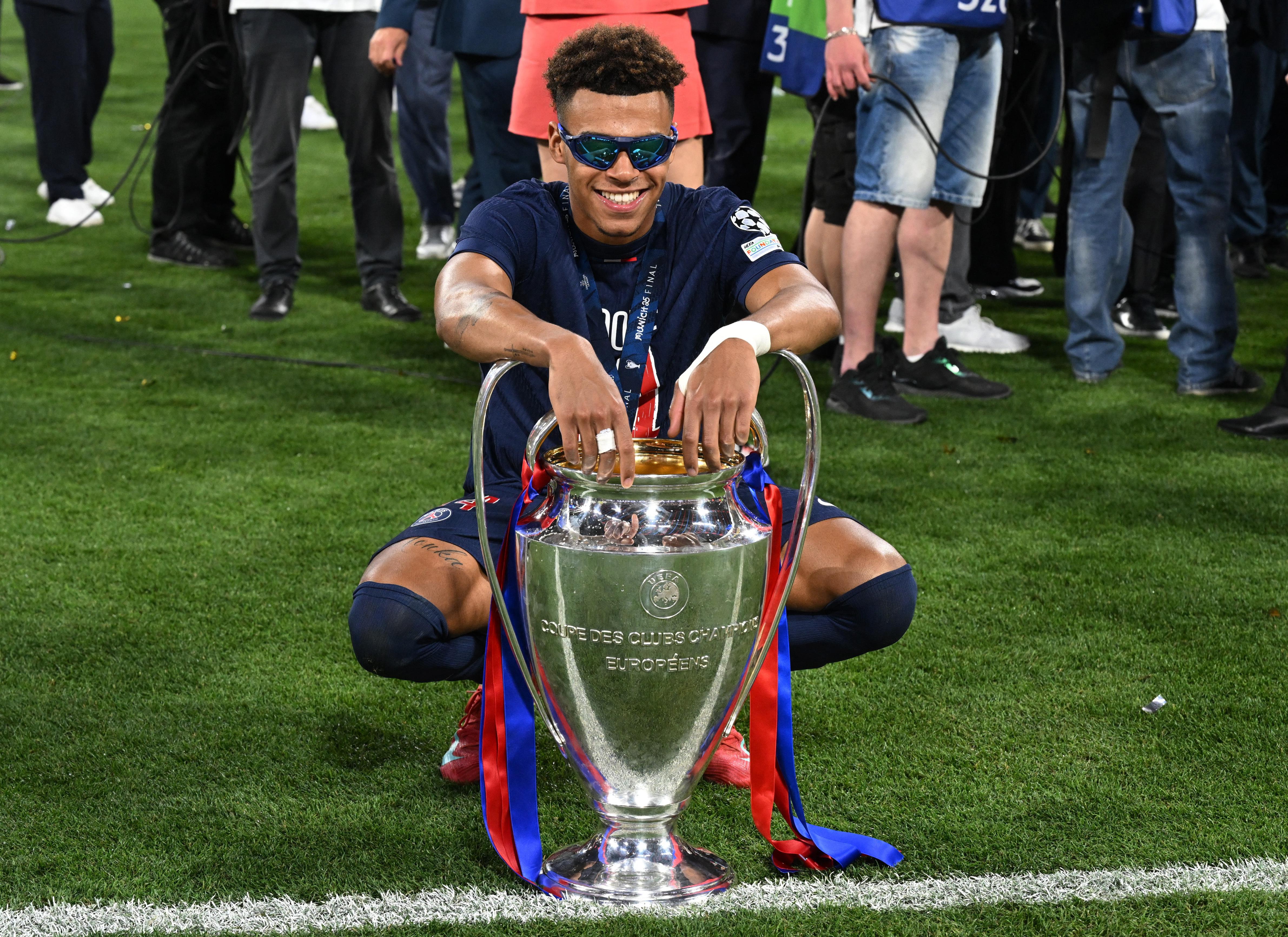 国米后防大将受伤缺席,主帅寻找替代方案备战下一场比赛的简单介绍 国米后防大将受伤缺席,主帅寻找替代方案备战下一场比赛的简单介绍