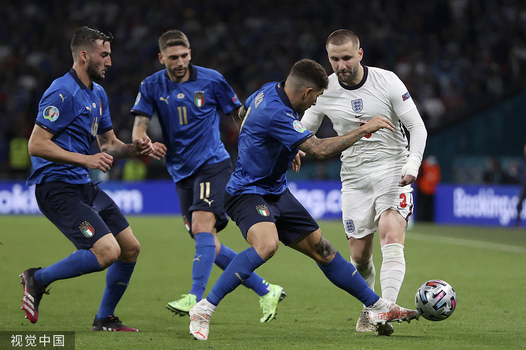 欧国联决赛:瑞典队角逐冠军殊荣 欧国联决赛:瑞典队角逐冠军殊荣