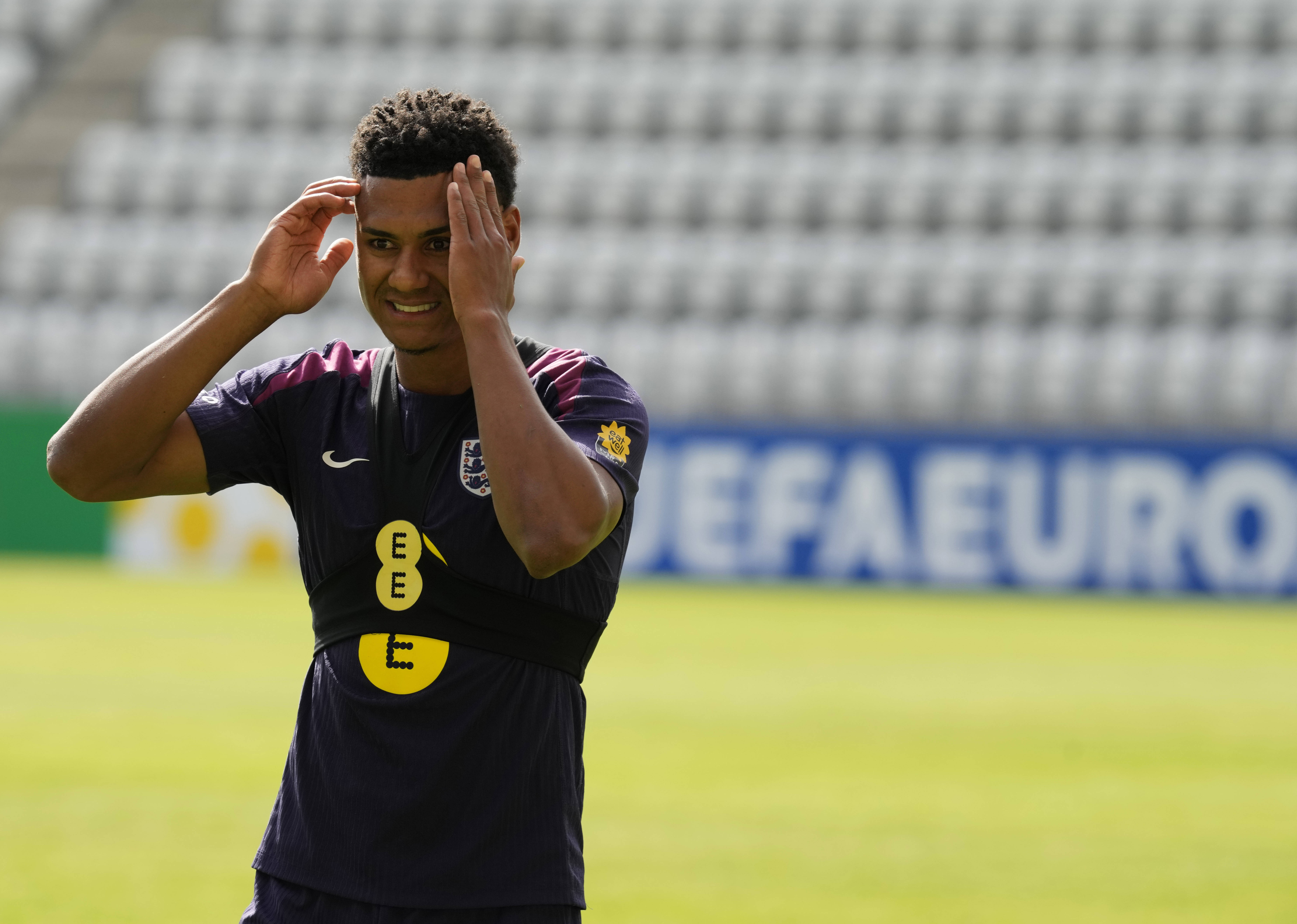 英格兰表现抢眼,实力雄厚晋级欧预赛八强的简单介绍 英格兰表现抢眼,实力雄厚晋级欧预赛八强的简单介绍