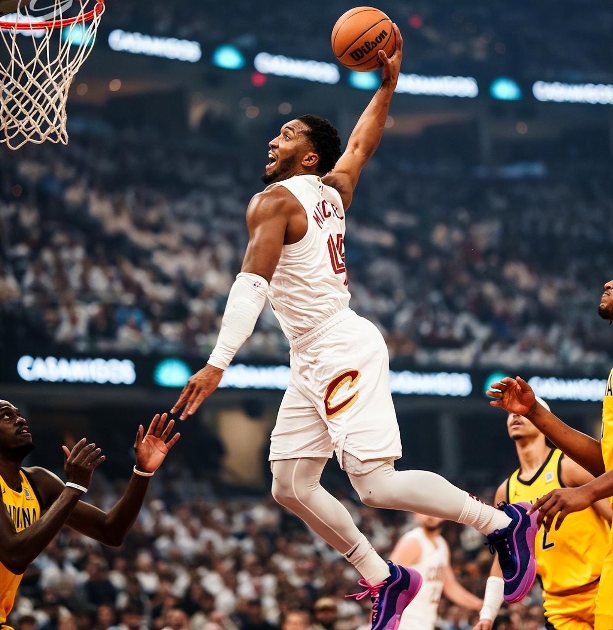 骑士大胜尼克斯,塞克斯顿全场高效 骑士大胜尼克斯,塞克斯顿全场高效