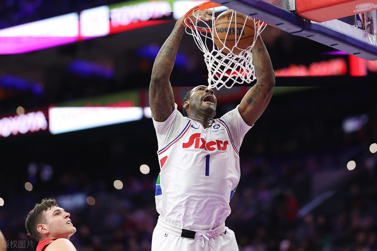 76人主场负开拓者,西蒙斯投篮低迷 76人主场负开拓者,西蒙斯投篮低迷