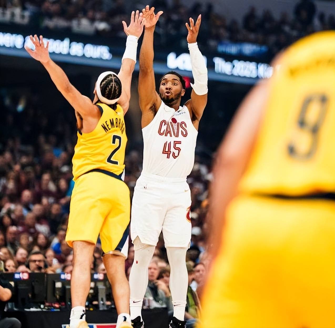 包含黄蜂主场击败步行者,保持季后赛希望的词条 包含黄蜂主场击败步行者,保持季后赛希望的词条