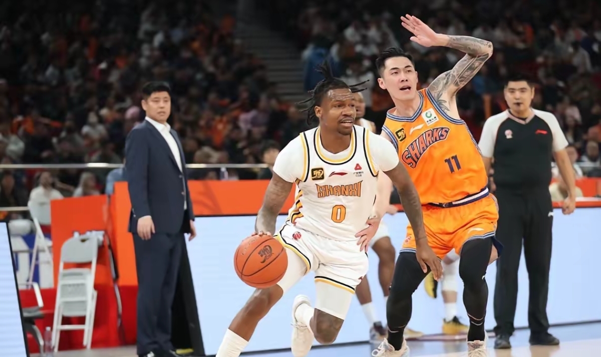 山西队外援发威,助球队取得胜利! 山西队外援发威,助球队取得胜利!