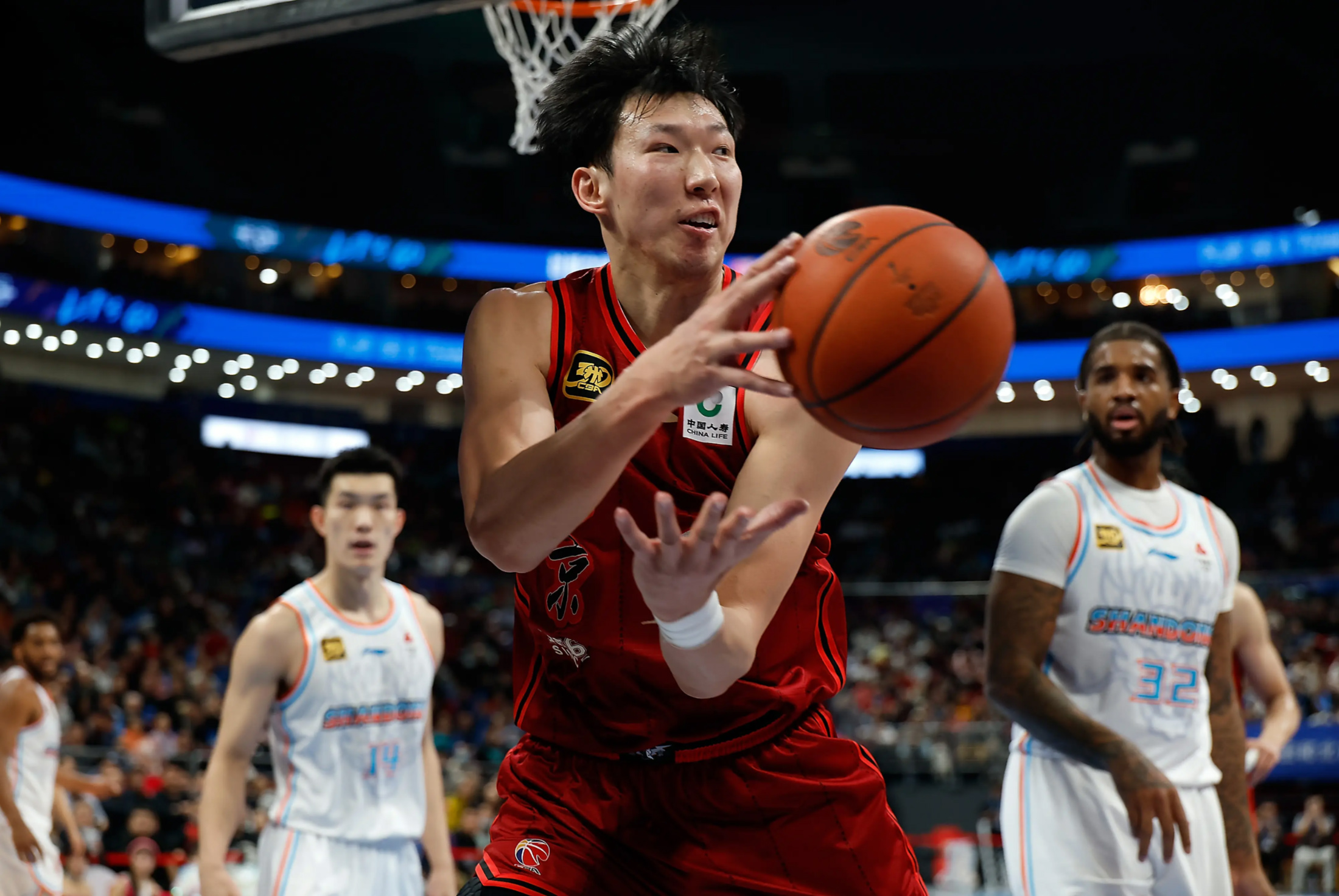 河南男篮迎来惊险胜利,击败上海队的简单介绍 河南男篮迎来惊险胜利,击败上海队的简单介绍