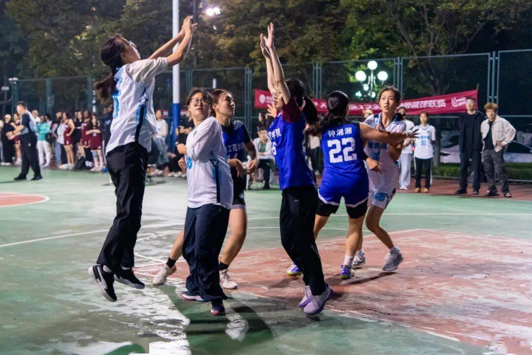 青年篮球夏令营开幕迎来全新篮球体验的简单介绍