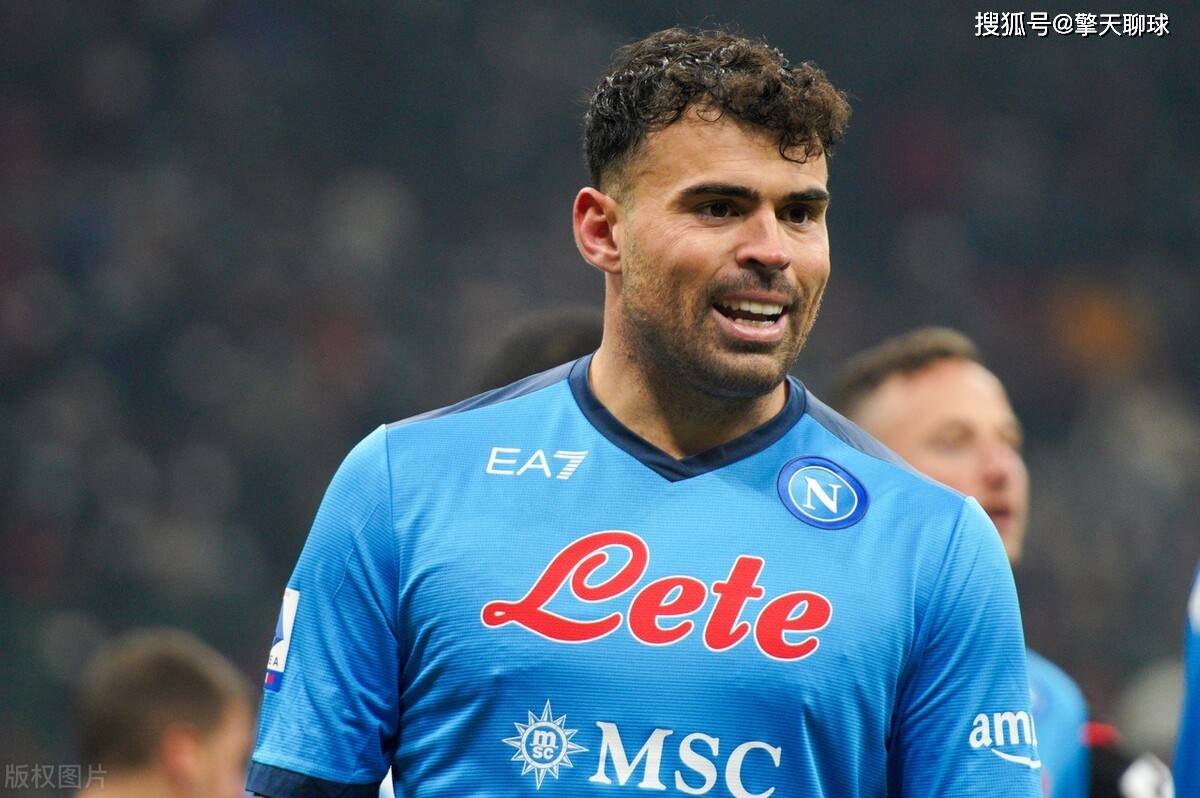 包含沙拉维表现稳定，佛罗伦萨赢得全场掌声的词条