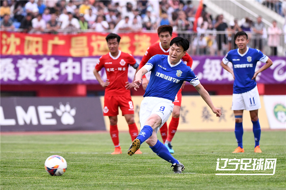 华体会官网登录网址-关键时刻队长挺身而出，稳住战局的简单介绍