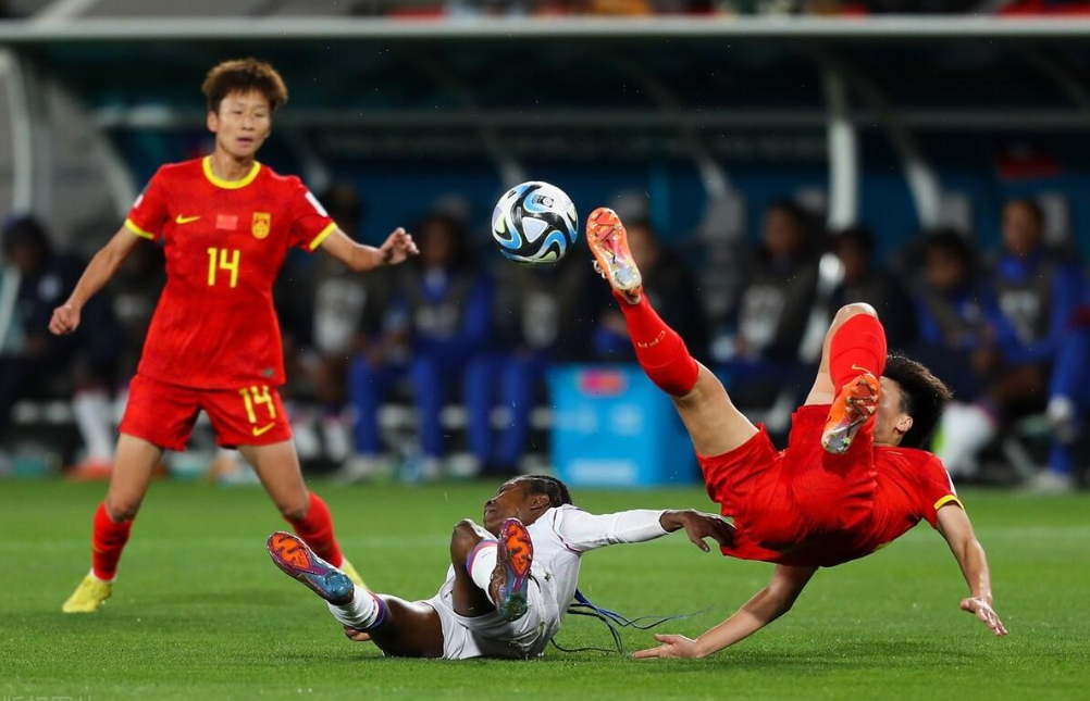 华体会电竞-国内女足比赛燃烧着激情